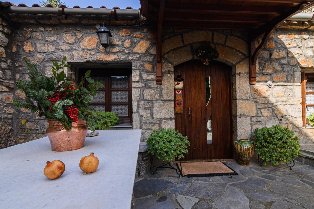 Guesthouse Karahalios Polydrossos Exterior foto