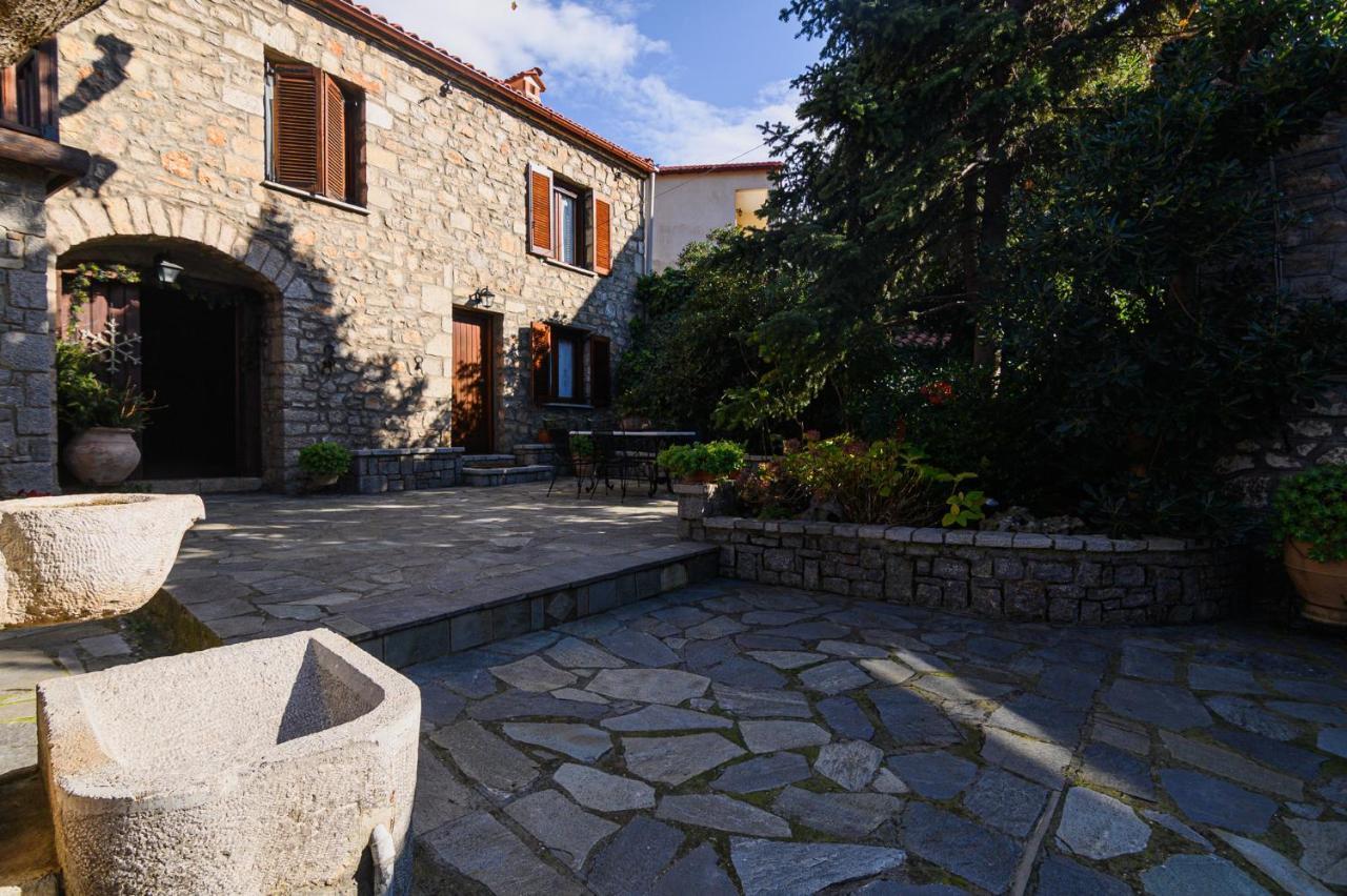 Guesthouse Karahalios Polydrossos Exterior foto